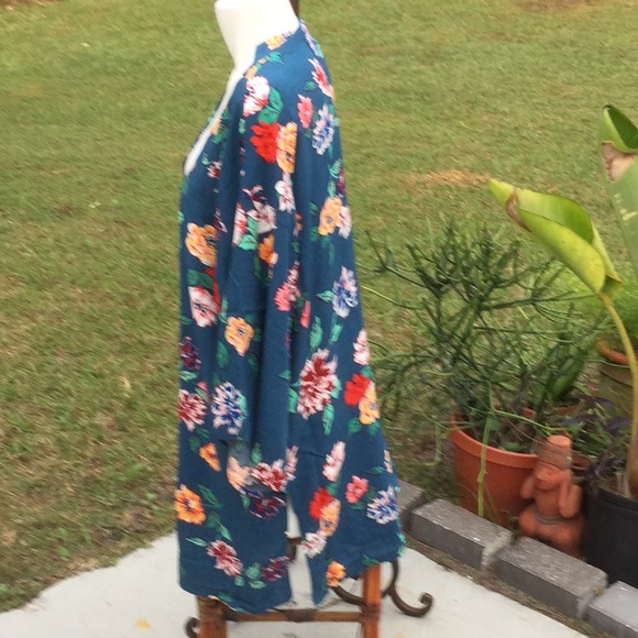 🌴NWT Awesome Colorful Kimono Oversized Size XS/S - Picture 2 of 4